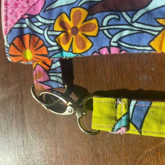 Handmade wristlet playful colors - Picture 2 of 3